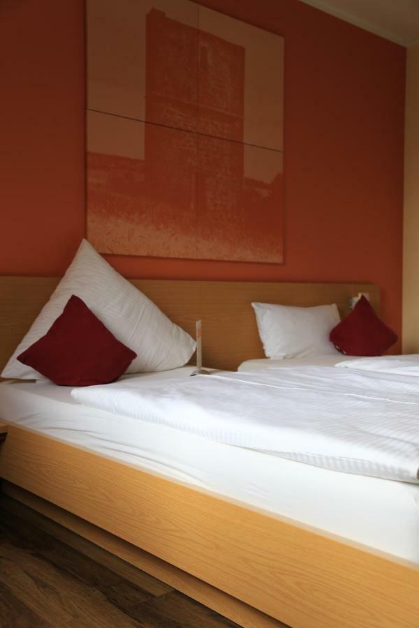 Lowe Lehrberg Hotel Esterno foto